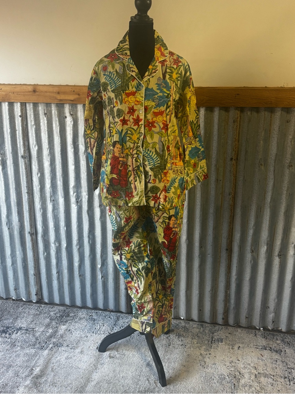 💯 cotton Frieda Kahlo long pajama set Medium